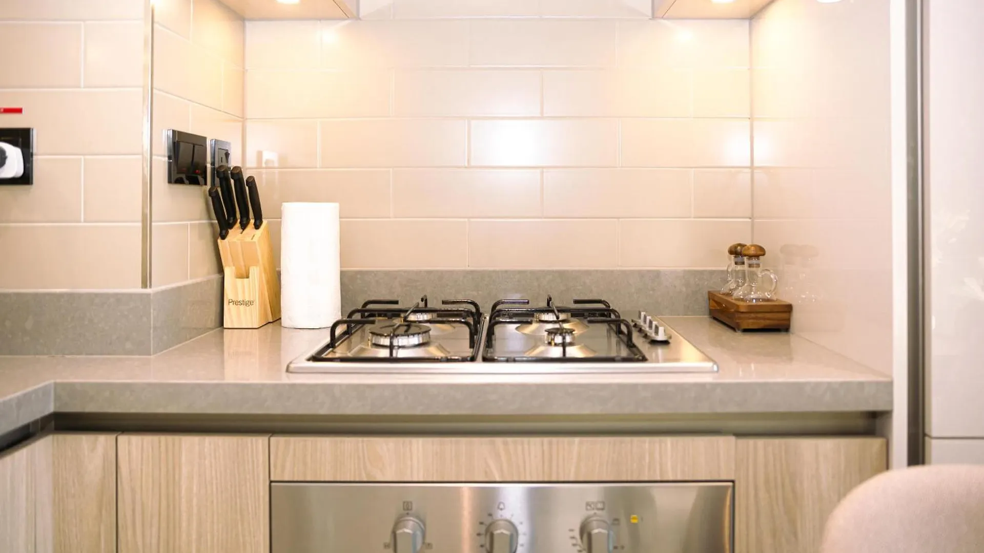 Brand New Apt, 10 Min To Downtown - Sobha Waves Dubai