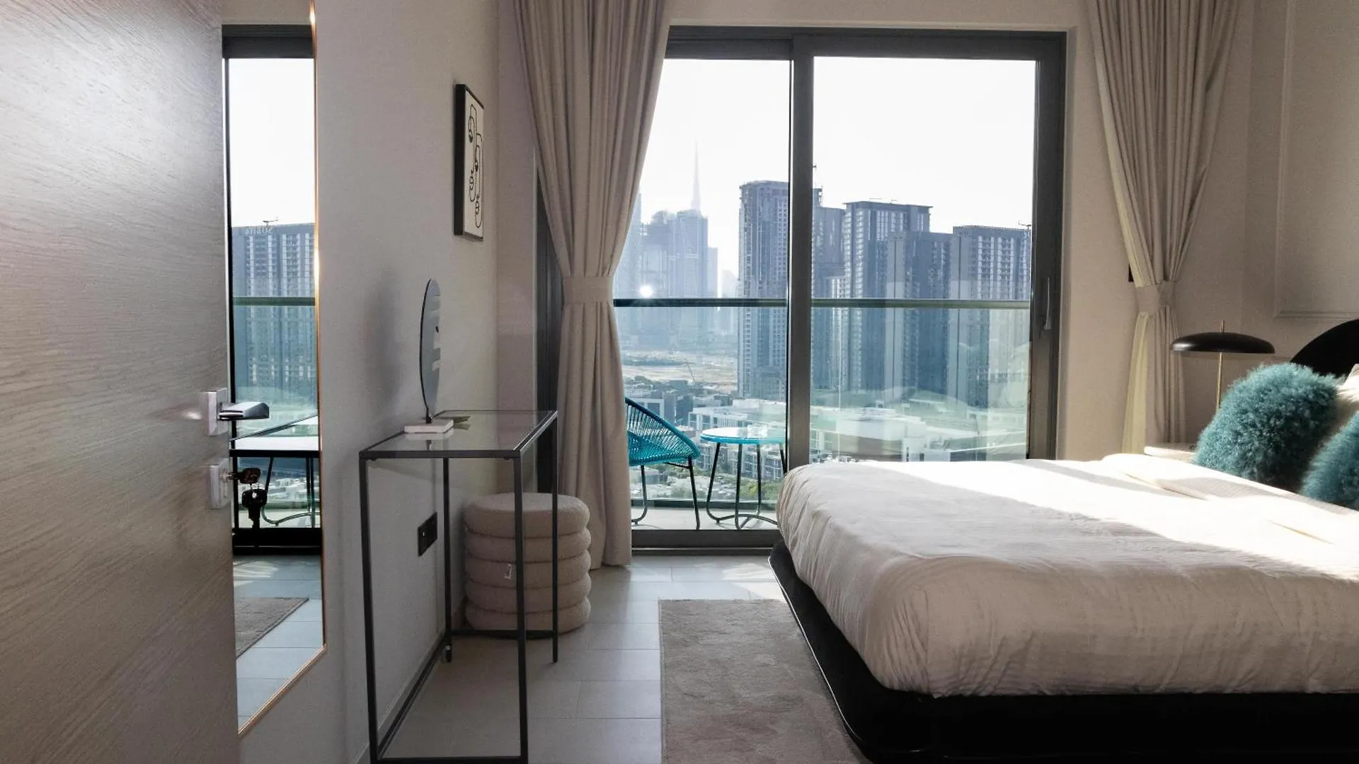 Apartment Brand New Apt, 10 Min To Downtown - Sobha Waves Dubai