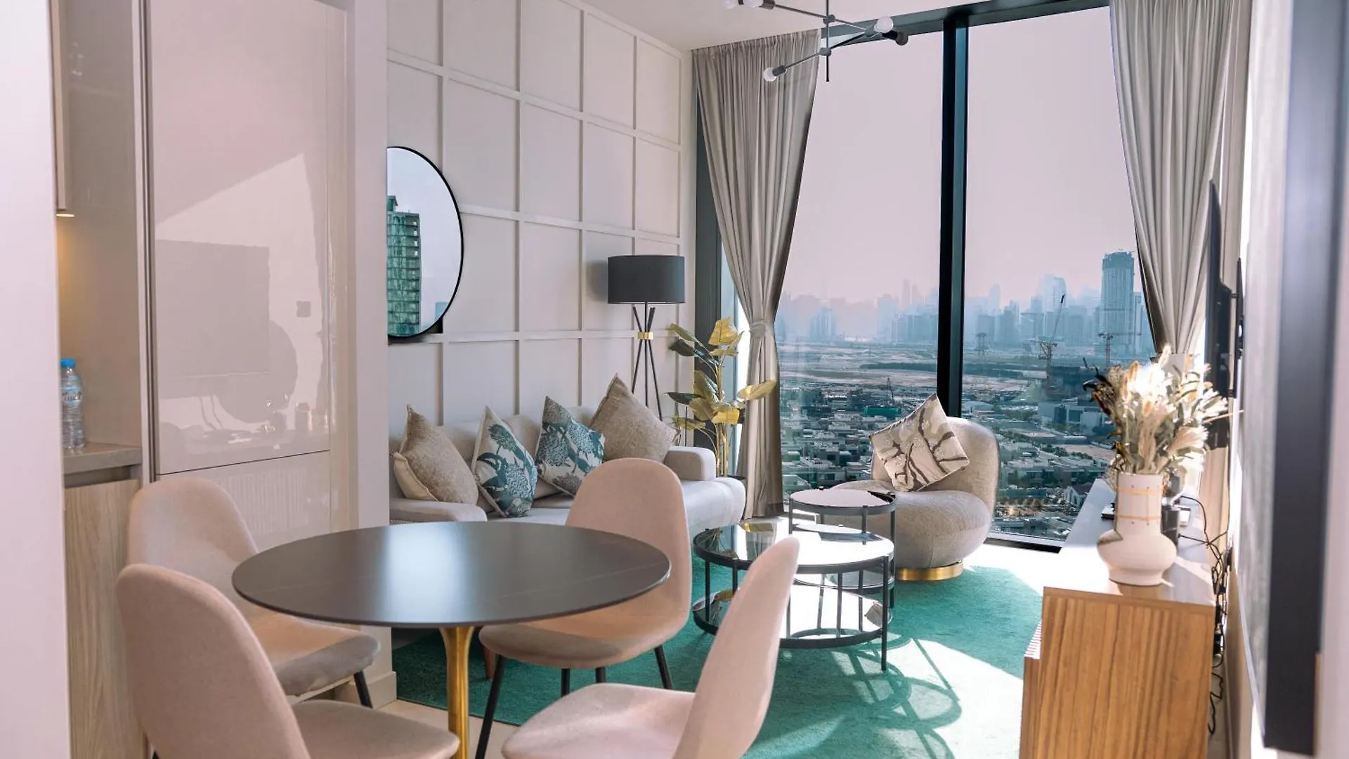 Brand New Apt, 10 Min To Downtown - Sobha Waves Dubai Apartment